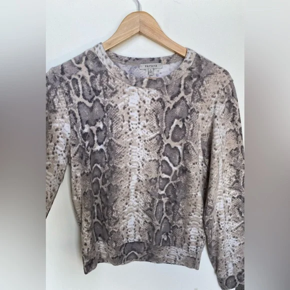 Boutique Print Sweater - Picture 1 of 3